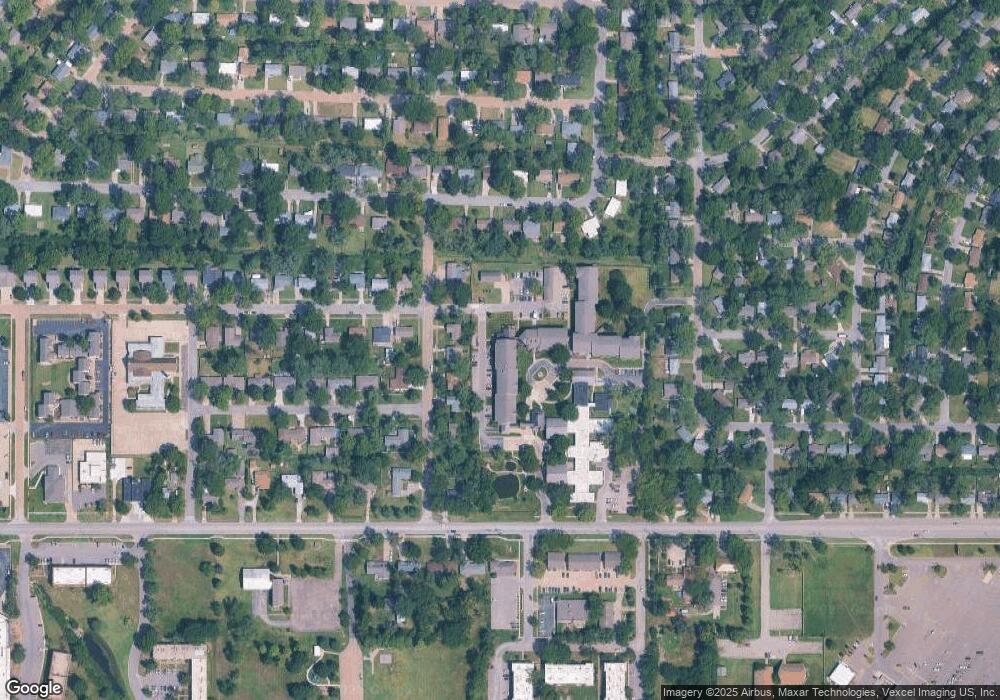 1608 SW 37th St, Topeka, KS 66611 - photo 1