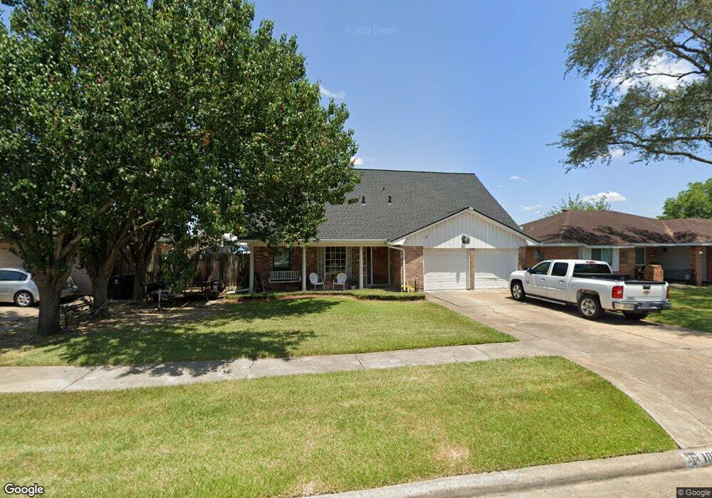 10211 Kirkdale Dr, Houston, TX 77089 - photo 1