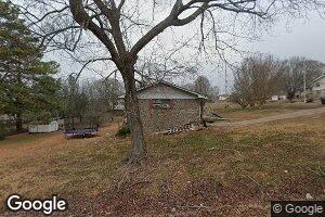 208 Sharon Dr, Stevenson, AL 35772