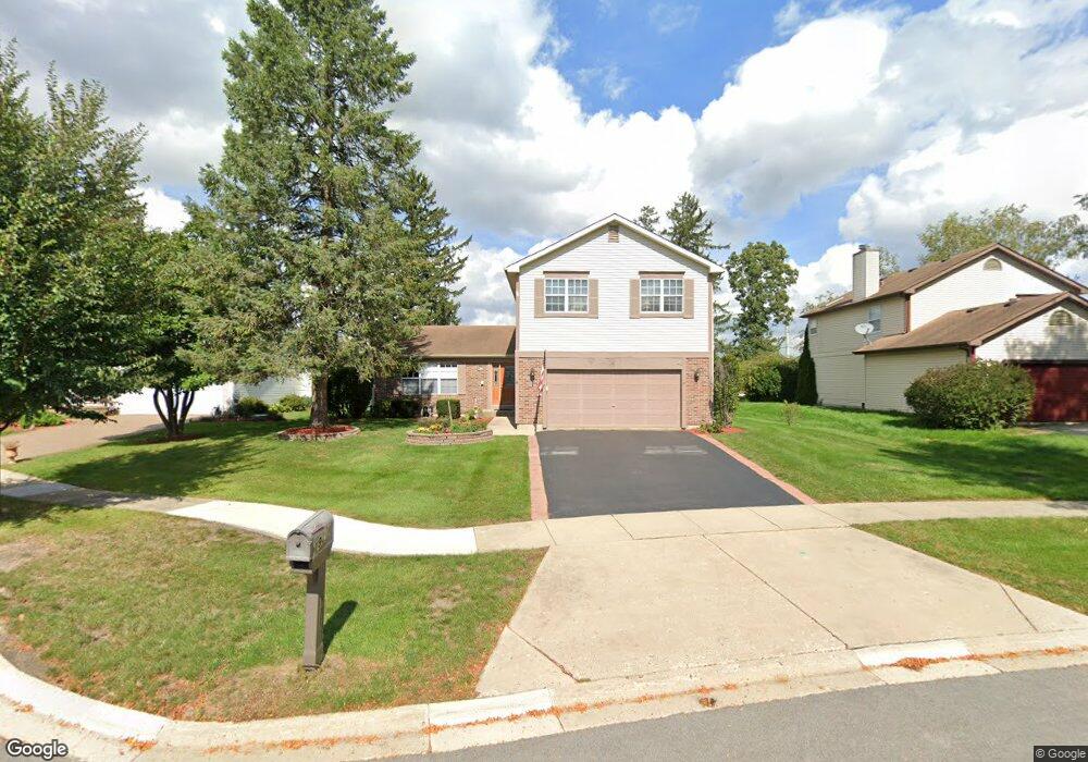 1920 Honey Locust Dr, Algonquin, IL 60102 - photo 1