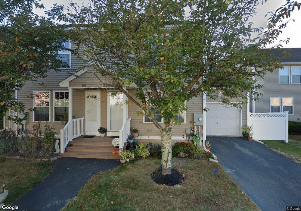 10 Acorn Ln, Unionville, CT 06085 - photo 1