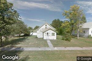302 4th St NE, Wessington Springs, SD 57382