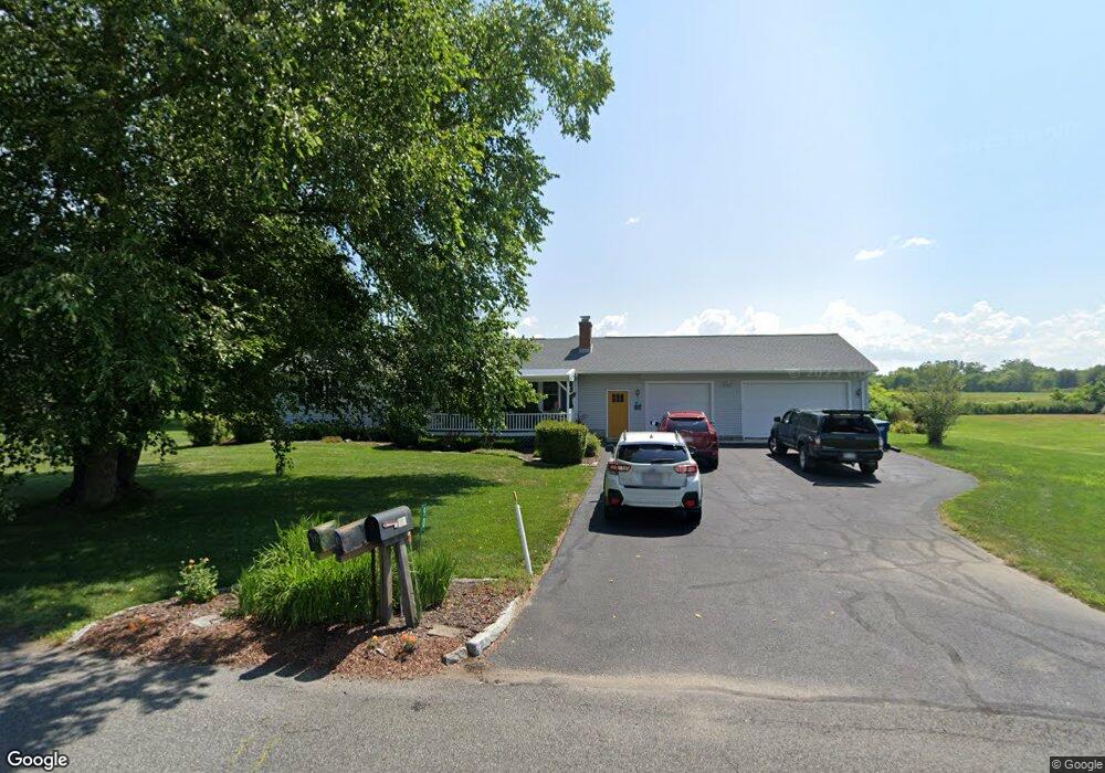 90 Russell St, Sunderland, MA 01375 - photo 1