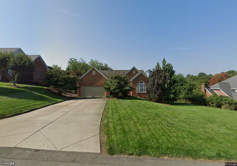 240 Arrowhead Ln, Eighty Four, PA 15330 - photo 1