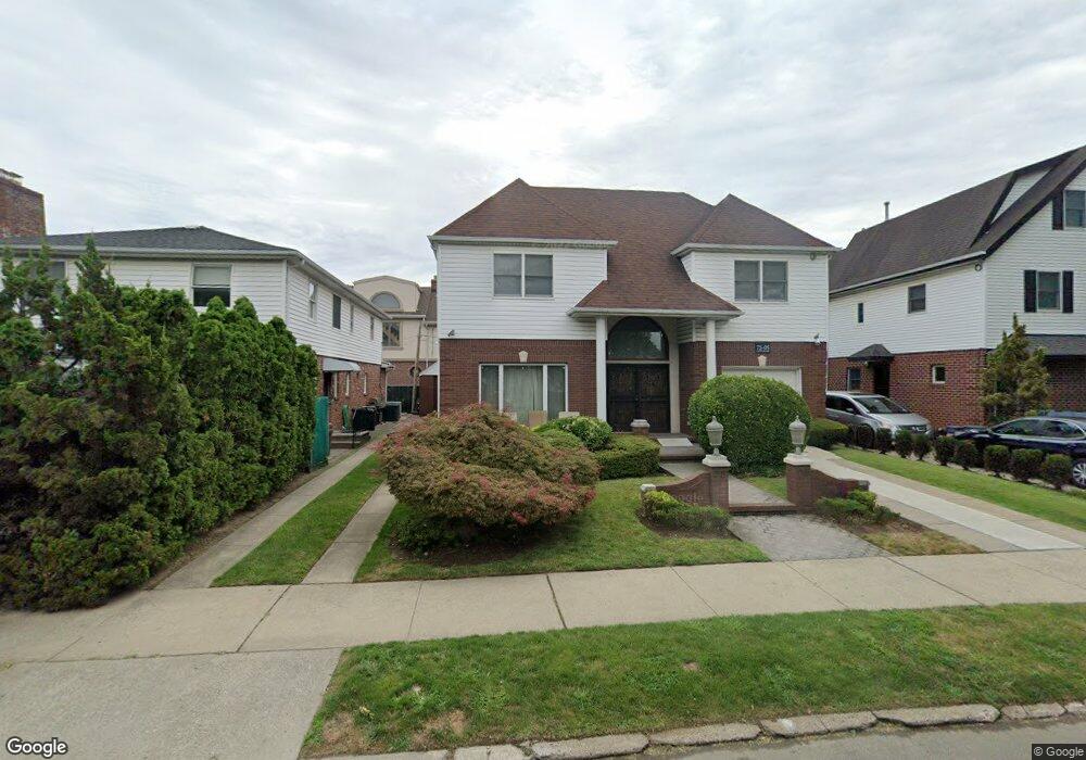 7505 137th St, Flushing, NY 11367 - photo 1