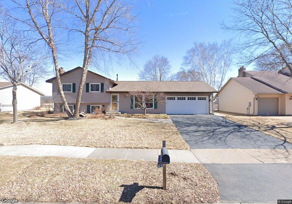 10490 Lancaster Ln N, Maple Grove, MN 55369 - photo 1