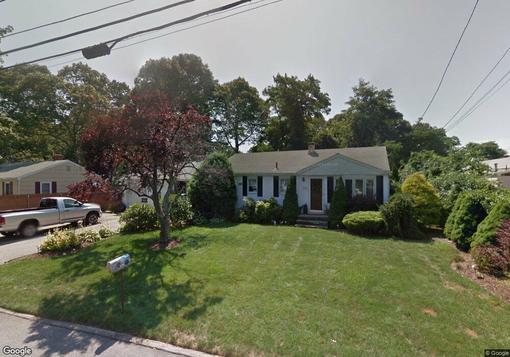 15 Pettis Dr, Warwick, RI 02889 - photo 1