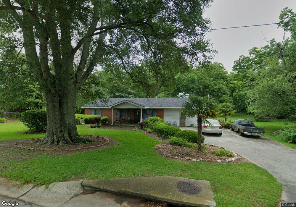 512 N Broad St, Doerun, GA 31744 - photo 1