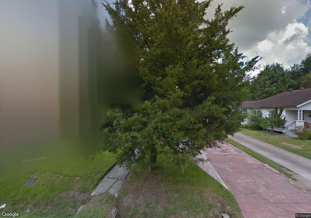 1311 Melbourne St, Houston, TX 77022 - photo 1