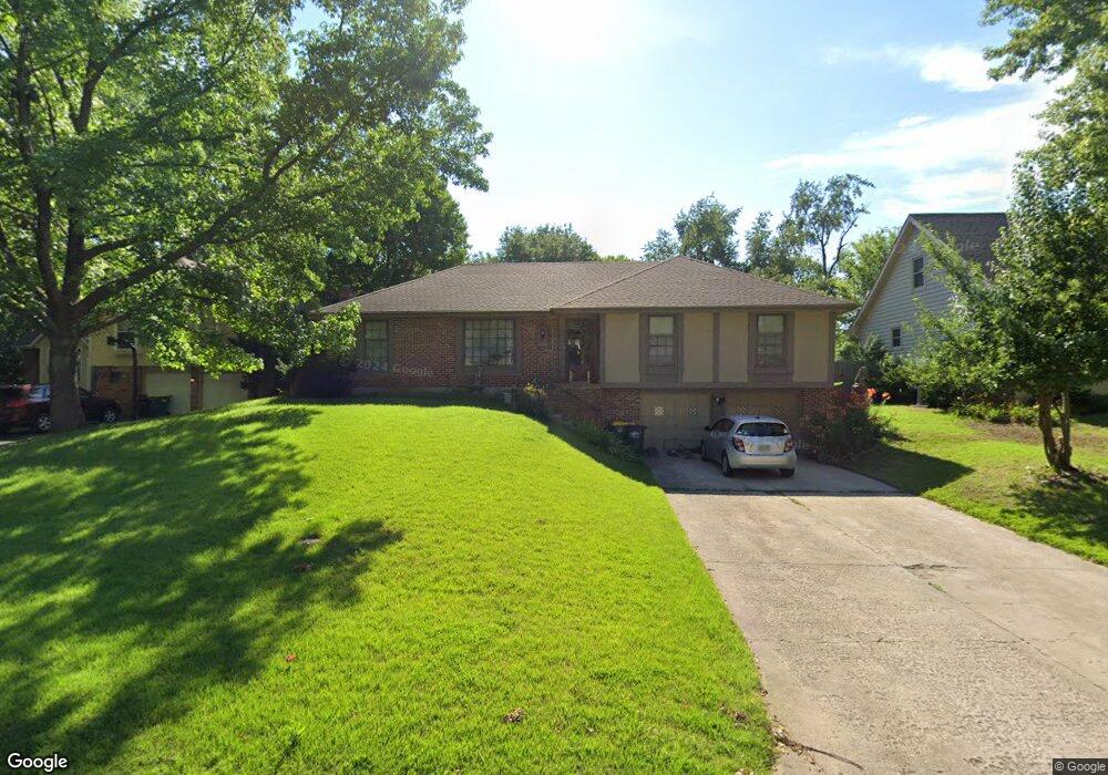5406 Bluejacket St, Shawnee, KS 66203 - photo 1