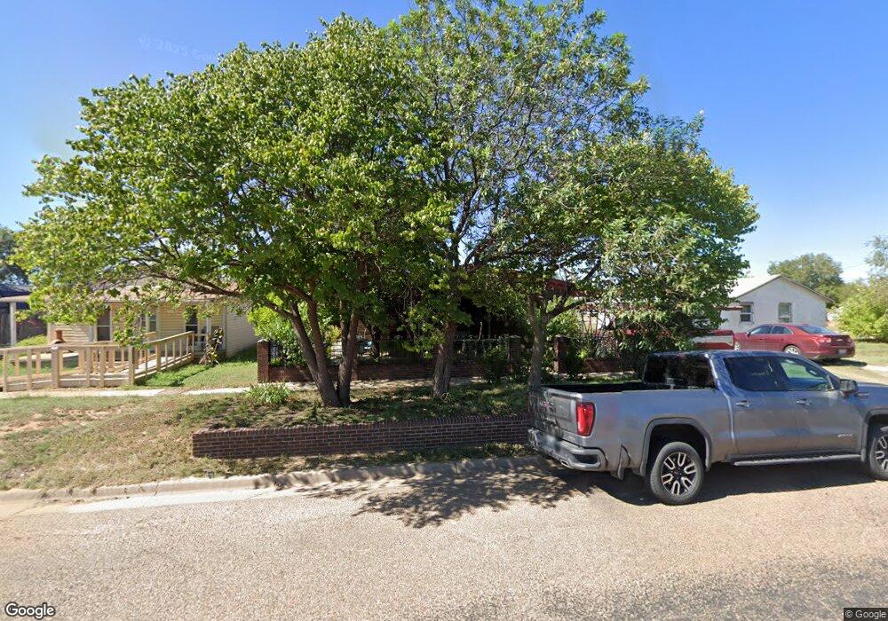 1106 S Klein Ave, Dumas, TX 79029 - photo 1