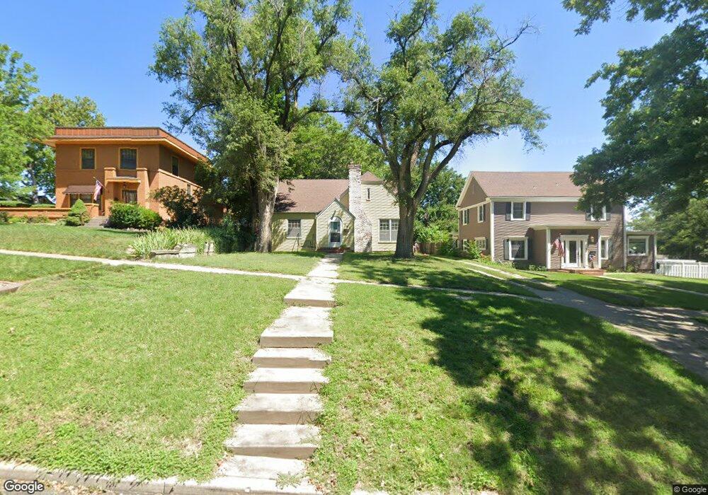 725 W 8th St, Concordia, KS 66901 - photo 1