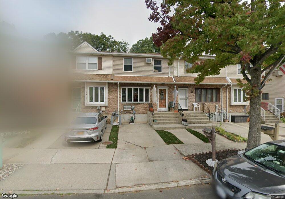 33 Luke Ct, Staten Island, NY 10306 - photo 1