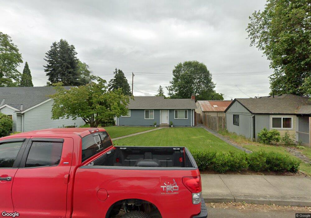 327 NE 4th Ave, Canby, OR 97013 - photo 1