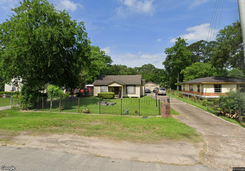 8229 Curry Rd, Houston, TX 77093 - photo 1