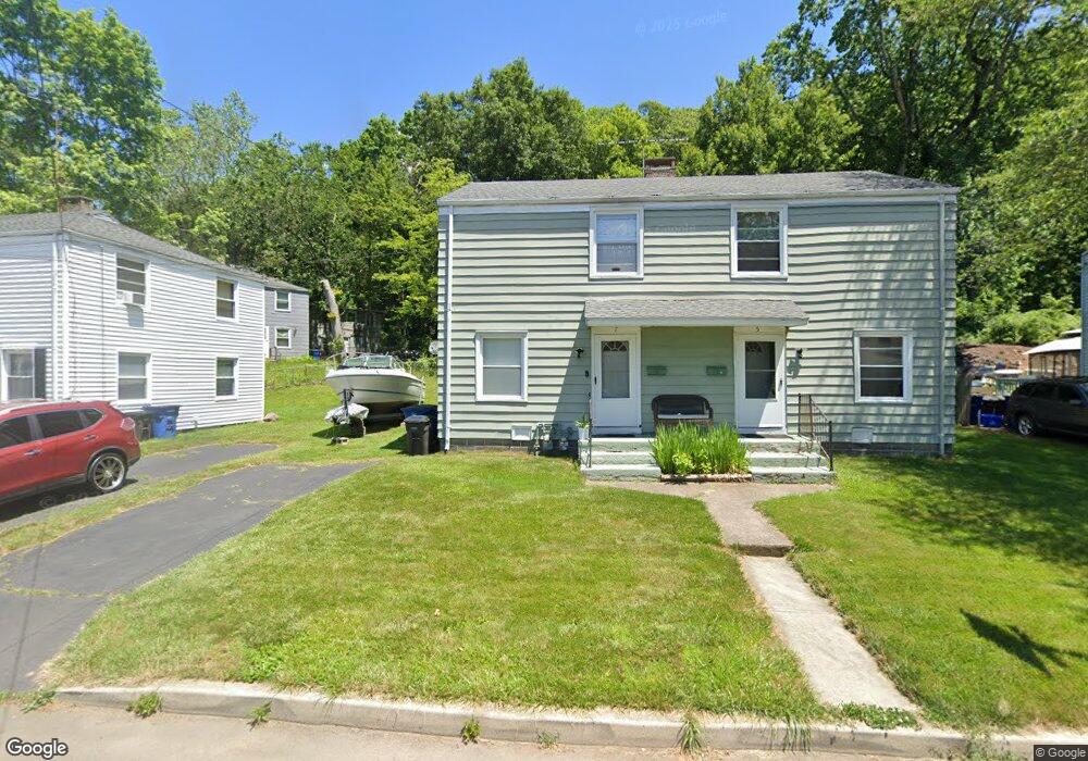 5 Rock Creek Rd, New Haven, CT 06515 - photo 1