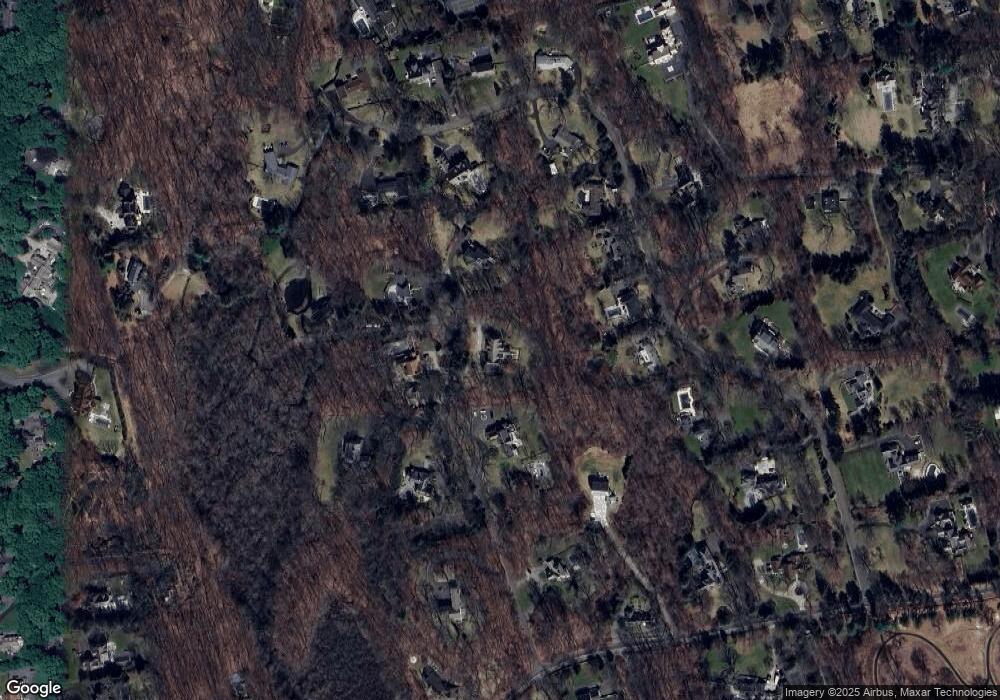 5 Wahackme Ln, New Canaan, CT 06840 - photo 1