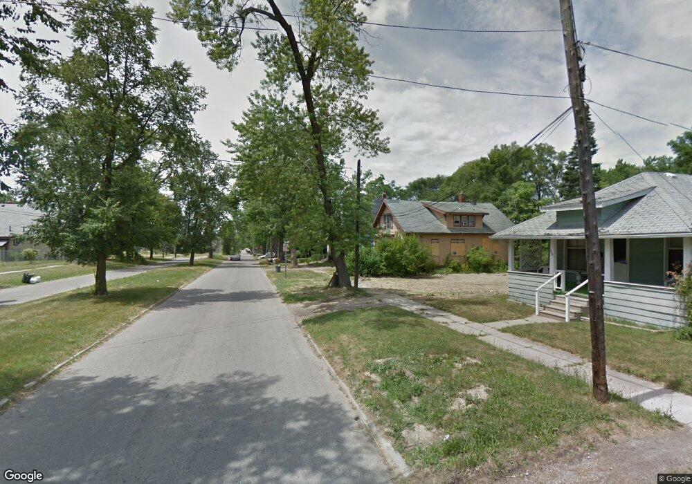 1605 Broadway Blvd, Flint, MI 48506 - photo 1