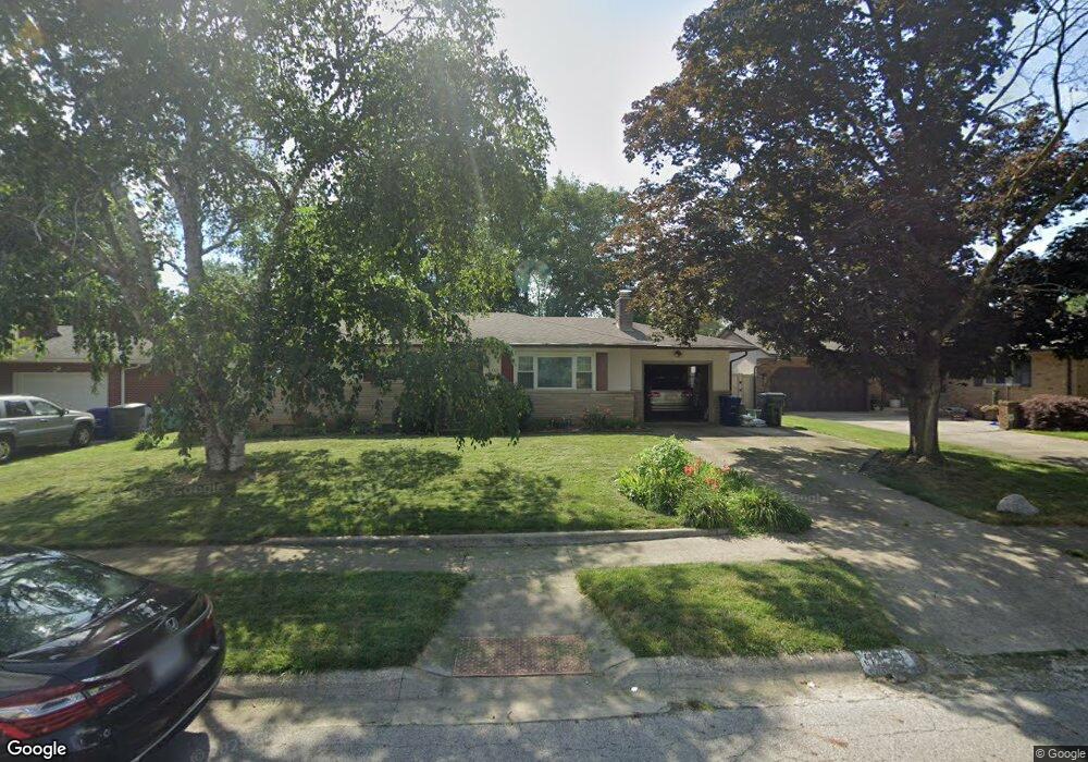 4749 Maize Rd, Columbus, OH 43229 - photo 1