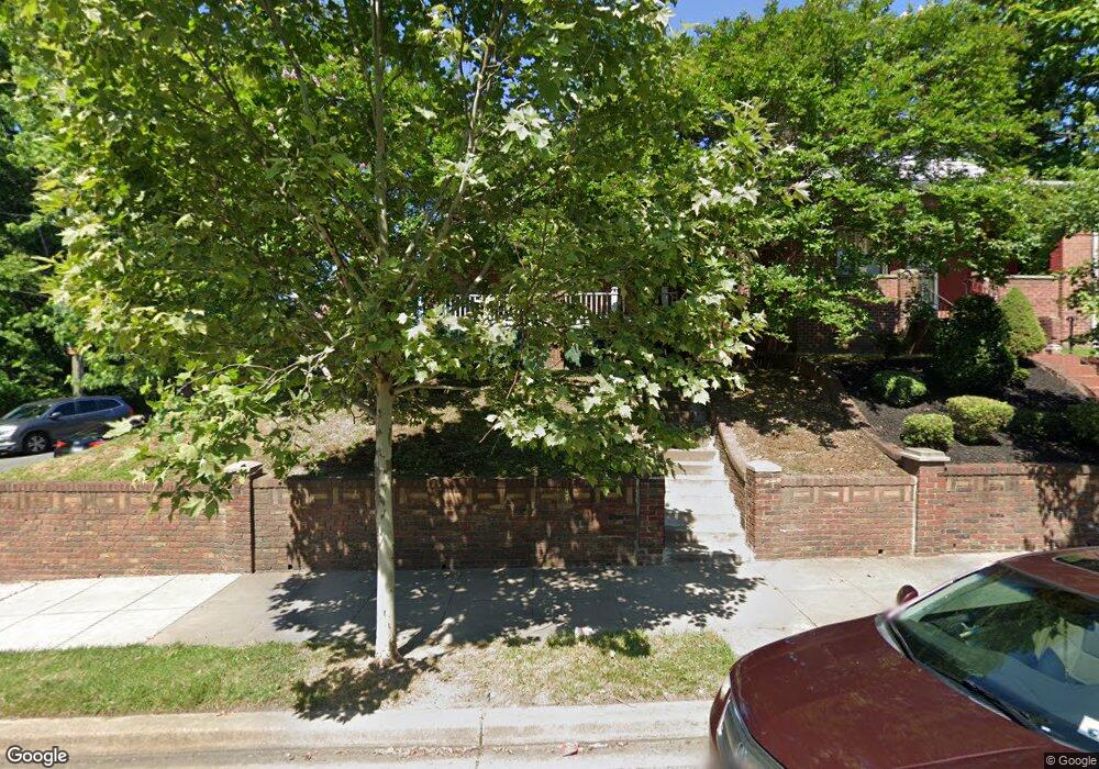 400 44th St NE, Washington, DC 20019 - photo 1