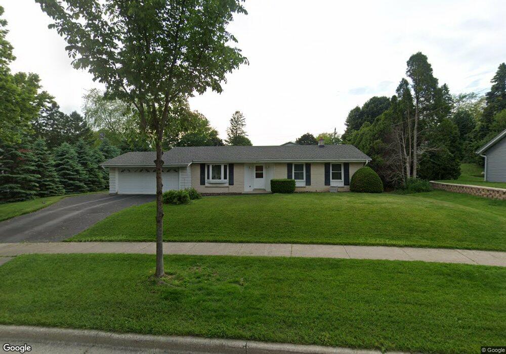 1912 Avalon Dr, Waukesha, WI 53186 - photo 1