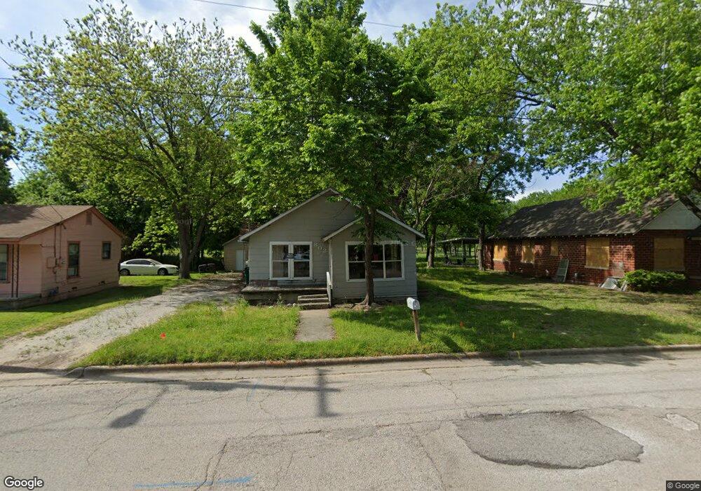 802 E Garnett St, Gainesville, TX 76240 - photo 1