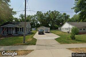 111 4th St, Carbon Cliff, IL 61239