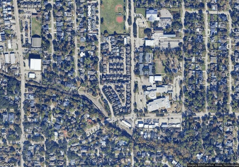 8414 N Hilshire Park Dr, Houston, TX 77055 - photo 1