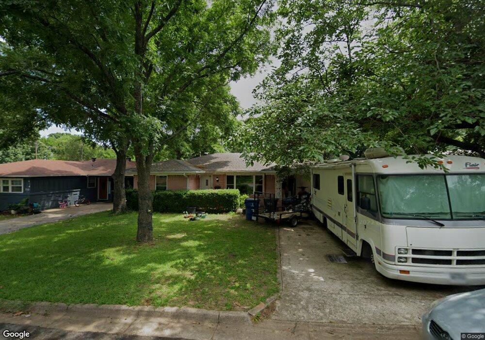 712 W Bullock St, Denison, TX 75020 - photo 1