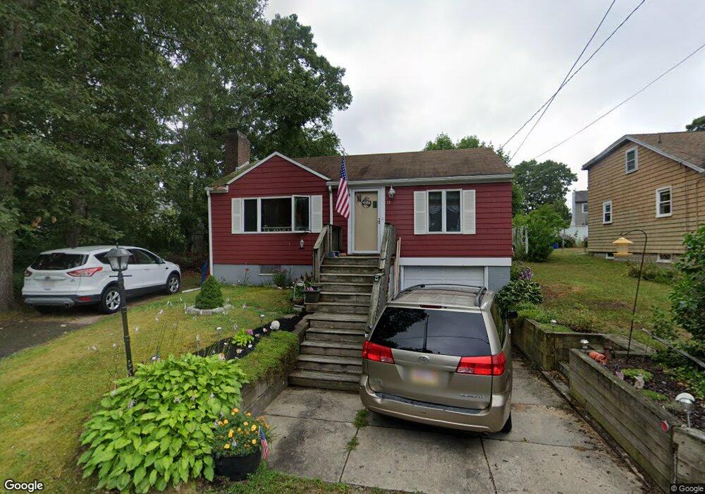 31 Pocahontas Rd, Pocasset, MA 02559 - photo 1