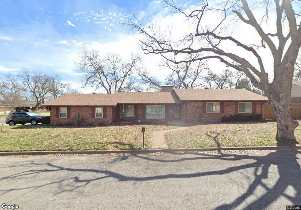 814 Hilltop Dr, Weatherford, TX 76086 - photo 1