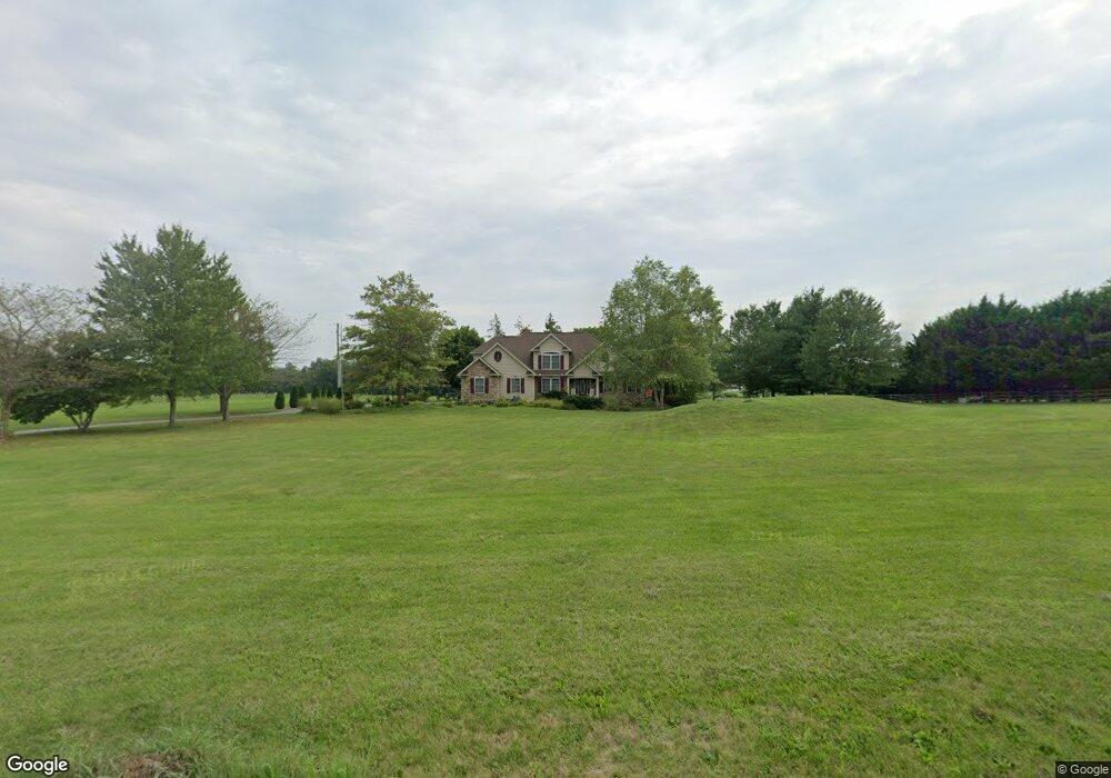 965 Harney Rd unit 2, Littlestown, PA 17340 - photo 1