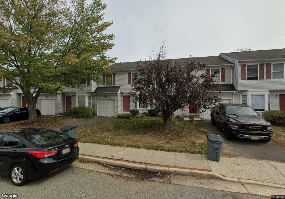 12 Sycamore Rd, Middlesex, NJ 08846 - photo 1