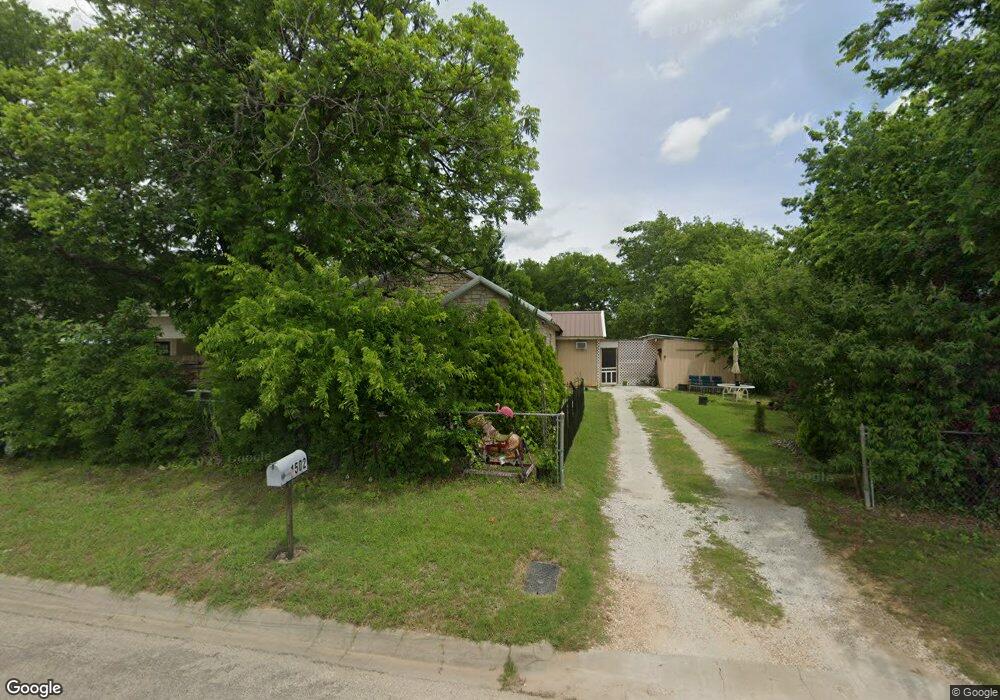 1502 N Anglin St, Cleburne, TX 76031 - photo 1
