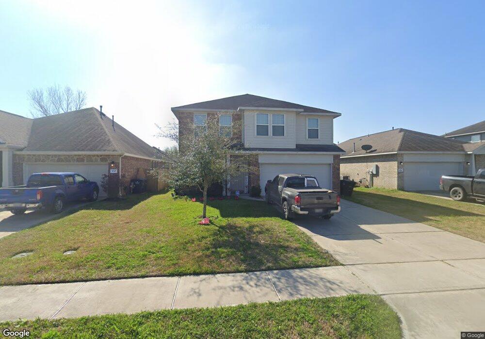1043 Cash St, Alvin, TX 77511 - photo 1