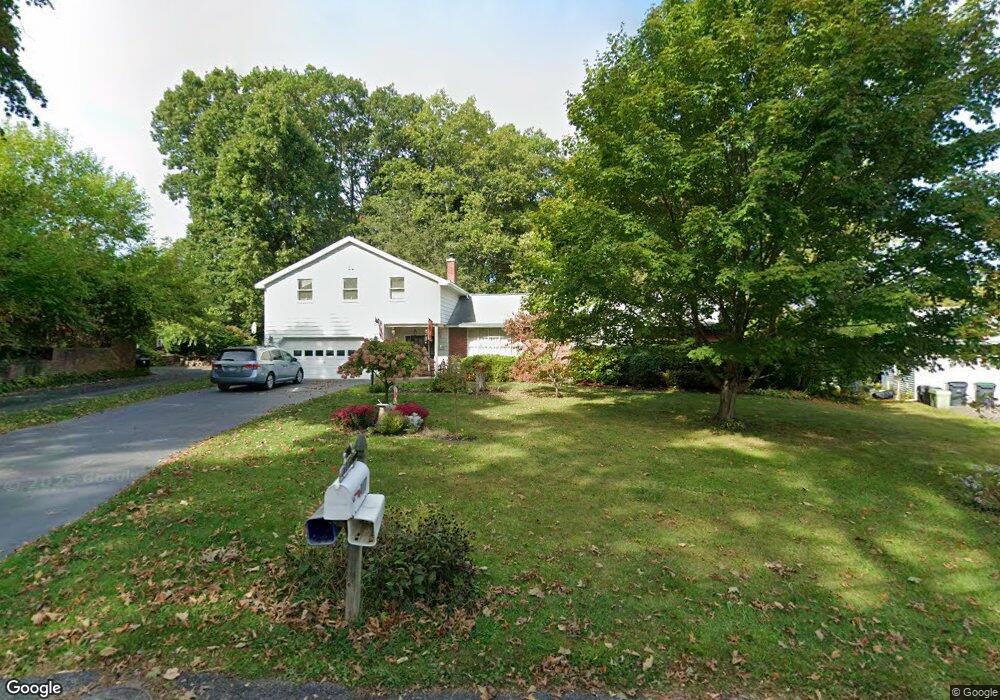 917 Ash Tree Ln, Schenectady, NY 12309 - photo 1