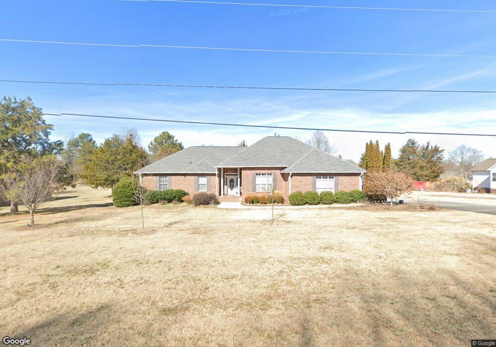 126 Jamestowne Cir, Clover, SC 29710 - photo 1