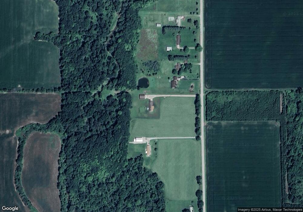 5571 N New Lothrop Rd, Corunna, MI 48817 - photo 1