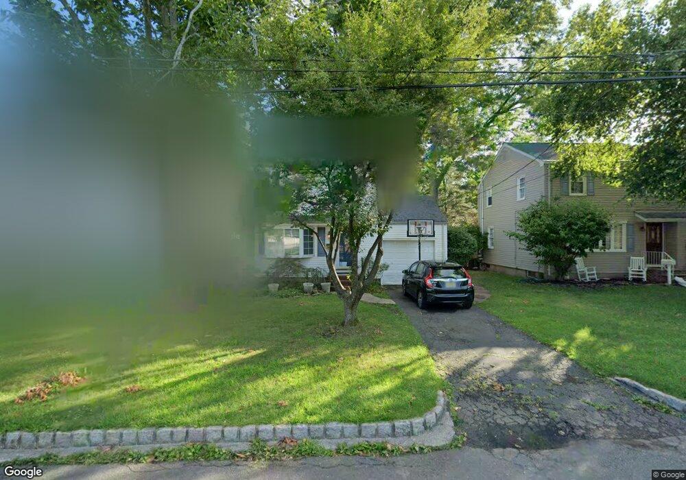 11 Crestwood Ln, Clark, NJ 07066 - photo 1