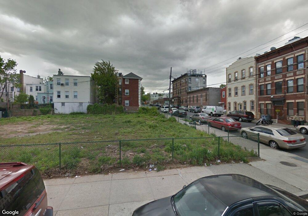 60-02 56th Ave unit 2, Maspeth, NY 11378 - photo 1