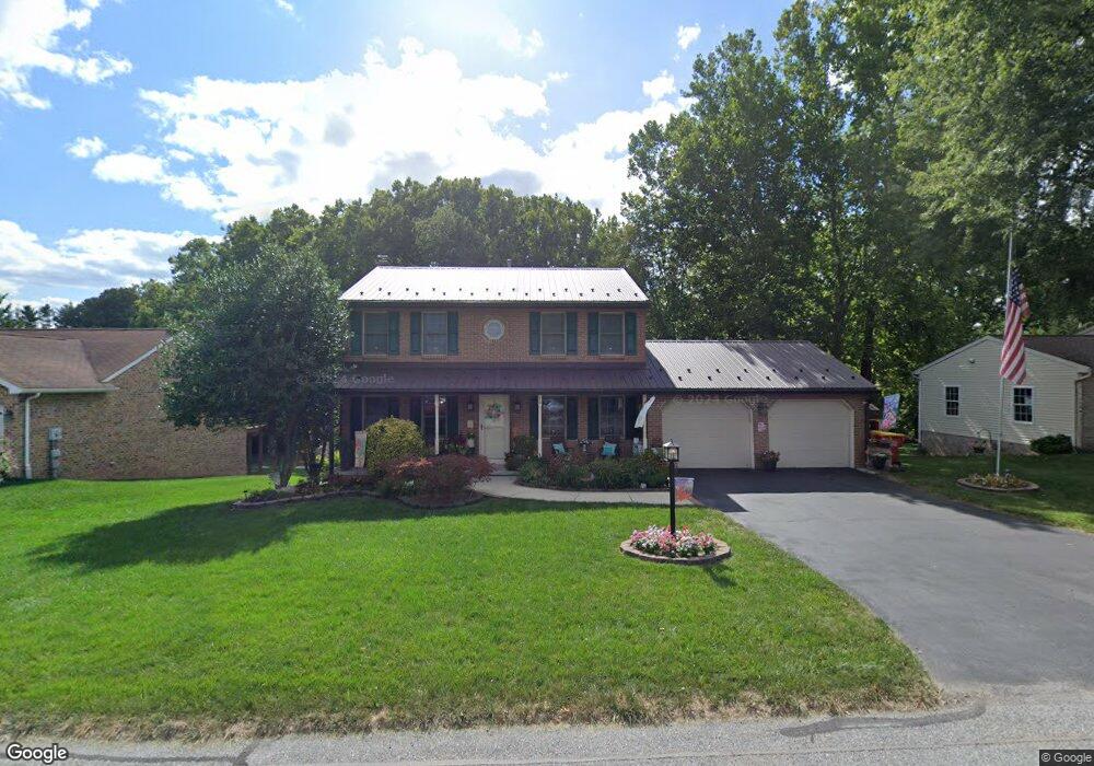 18 Dartmouth Dr, Hagerstown, MD 21742 - photo 1