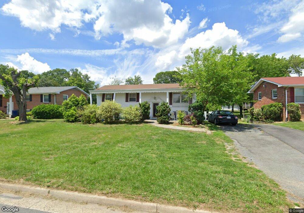 2224 Beacon Hill Rd, Alexandria, VA 22306 - photo 1