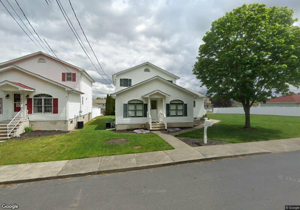 531 Hillcrest Dr, Old Forge, PA 18518 - photo 1