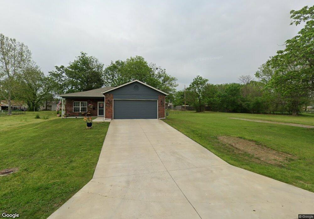 617 1/2 S Hiawatha, Sapulpa, OK 74066 - photo 1