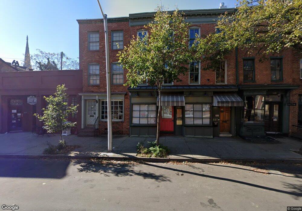 225 W Read St unit 2, Baltimore, MD 21201 - photo 1