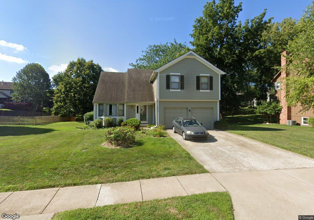 5615 W 157th St, Overland Park, KS 66223 - photo 1