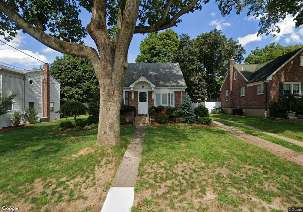 17 Crest Dr N, Cresskill, NJ 07626 - photo 1