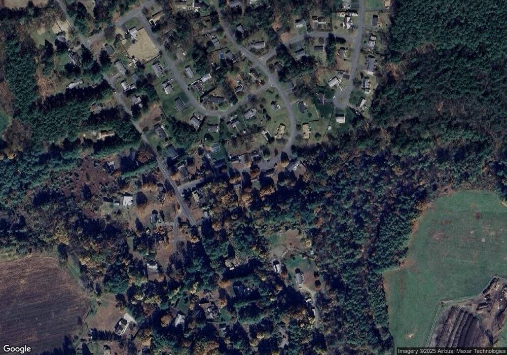 22 Arnold Ln, Greenfield, MA 01301 - photo 1