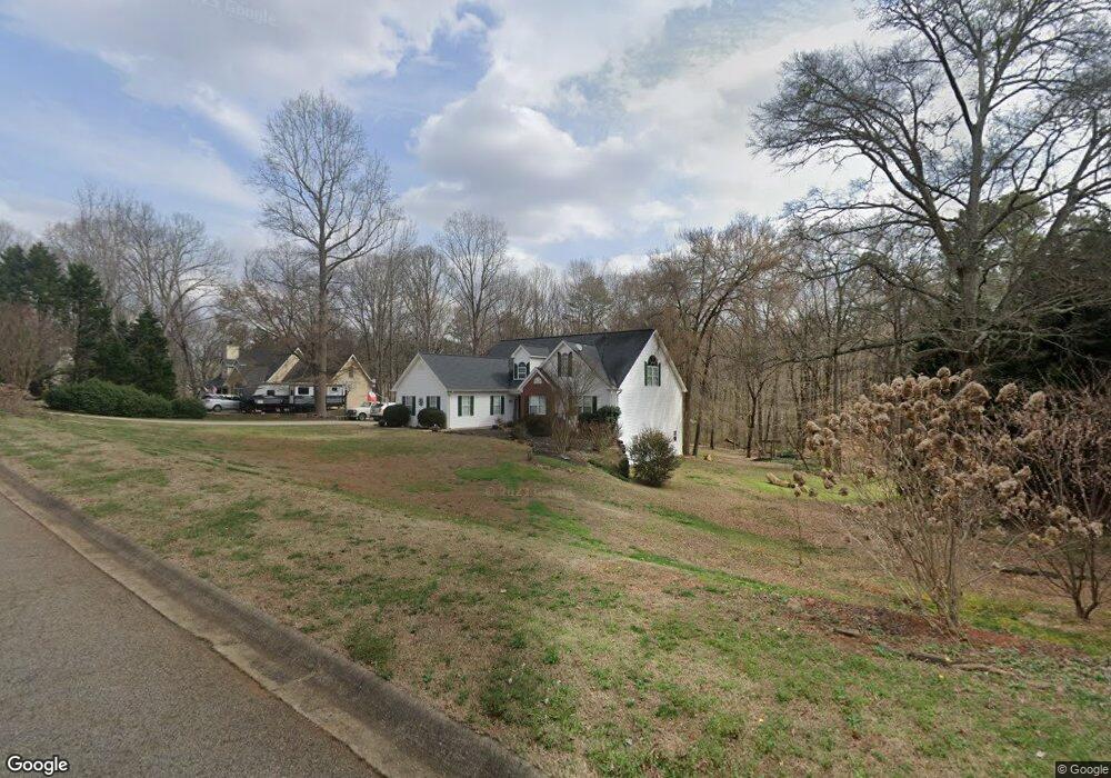 770 Creek View Dr, Hoschton, GA 30548 - photo 1