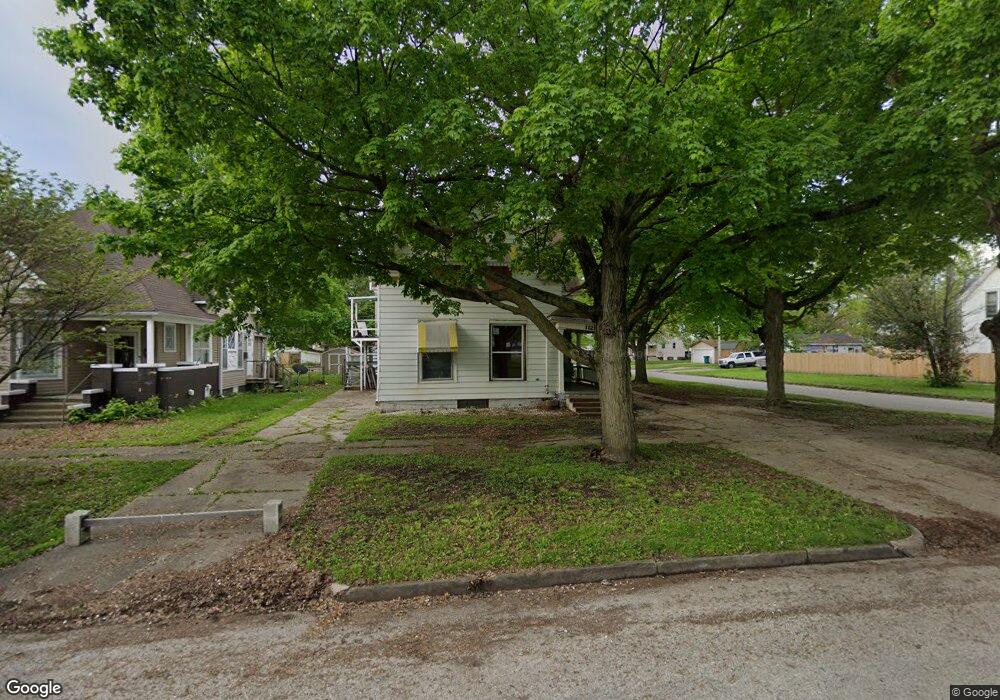 1121 Champaign Ave, Mattoon, IL 61938 - photo 1